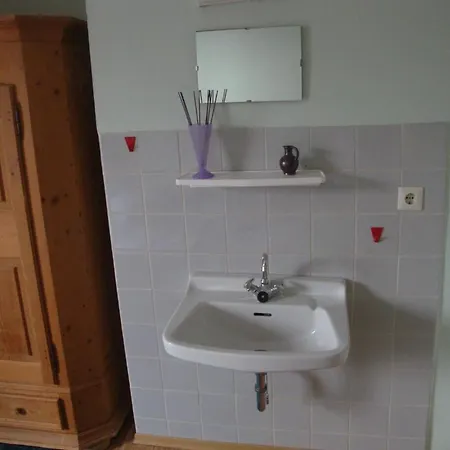Hostel Dingolfinger Haus