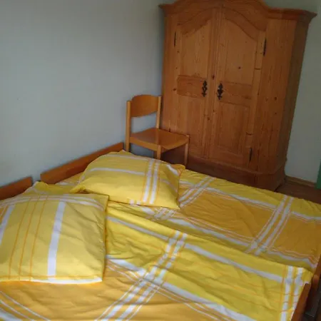 Hostel Dingolfinger Haus Schöfweg