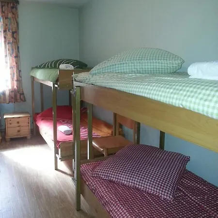 Hostel Dingolfinger Haus *